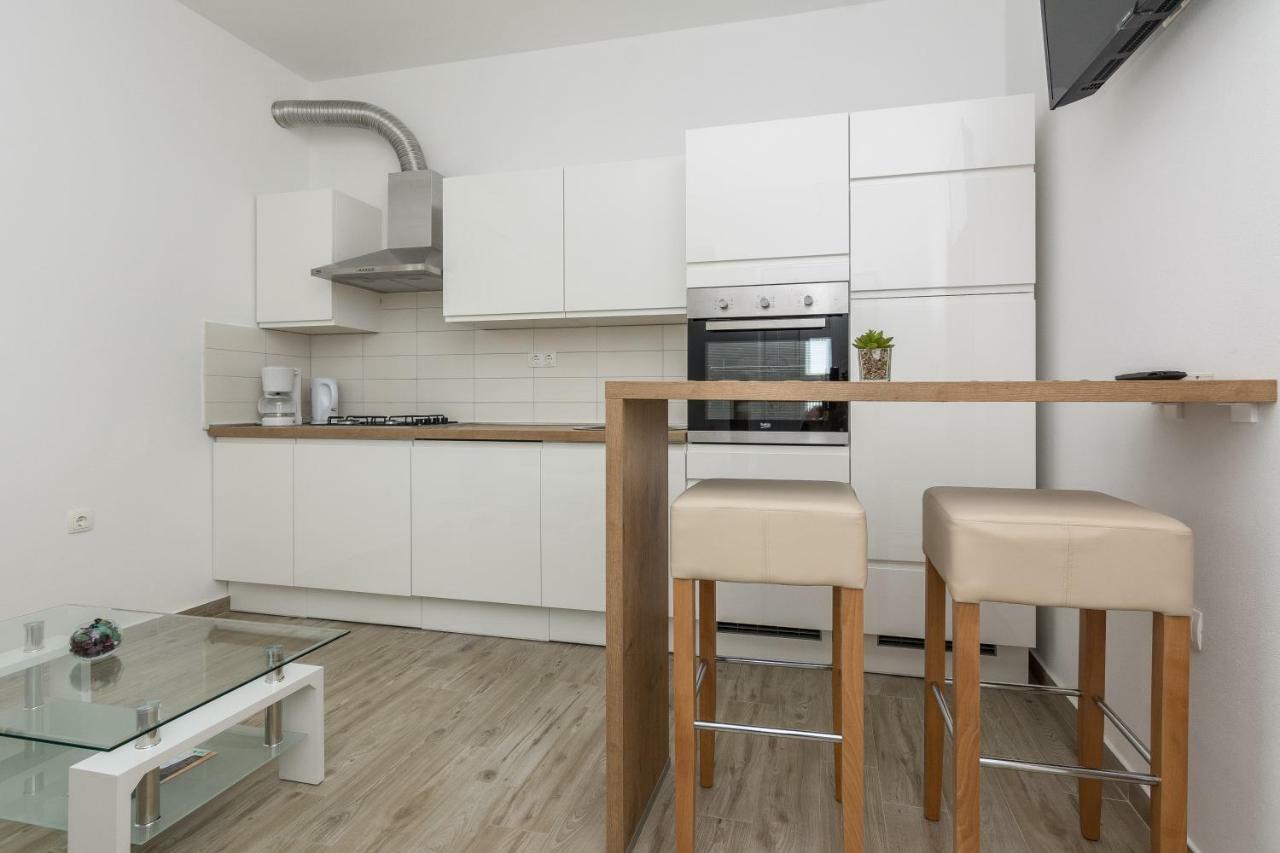 Apartmani Jadranka Стариград-Пакленица Экстерьер фото