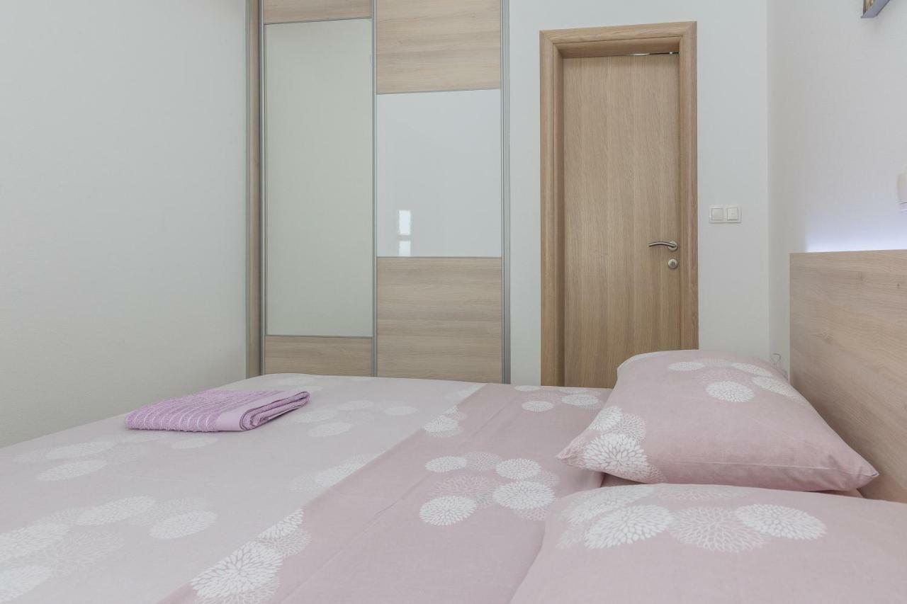 Apartmani Jadranka Стариград-Пакленица Экстерьер фото